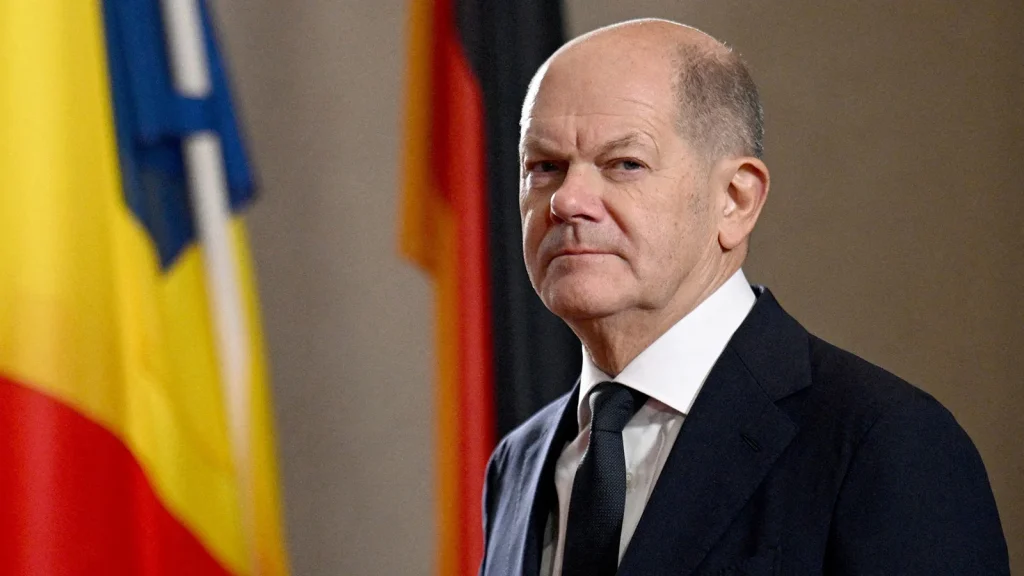 Germany's Scholz Calls Putin Amid Rising Tensions Over Ukraine Conflict