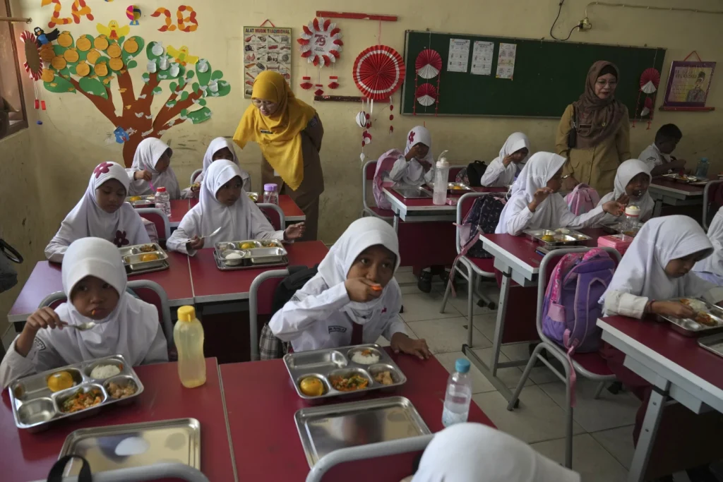 Indonesia launches free meals program to feed children and pregnant women to fight malnutrition